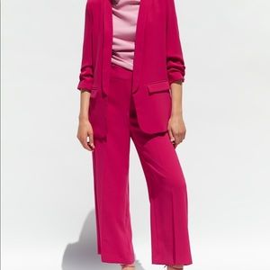 Meet your Posher, Adila